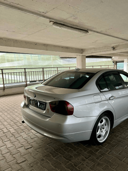 BMW E90