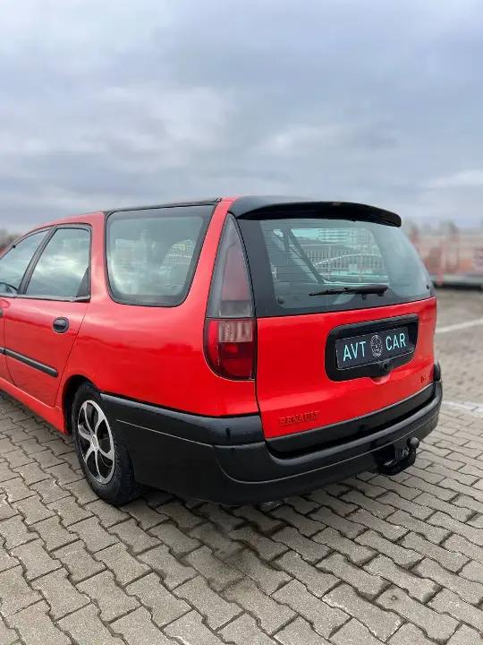 RENAULT LAGUNA