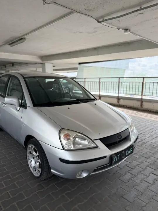 Suzuki Liana