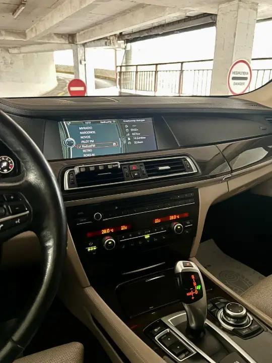 BMW 740I