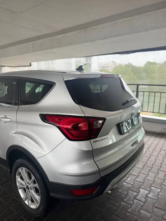 FORD ESCAPE