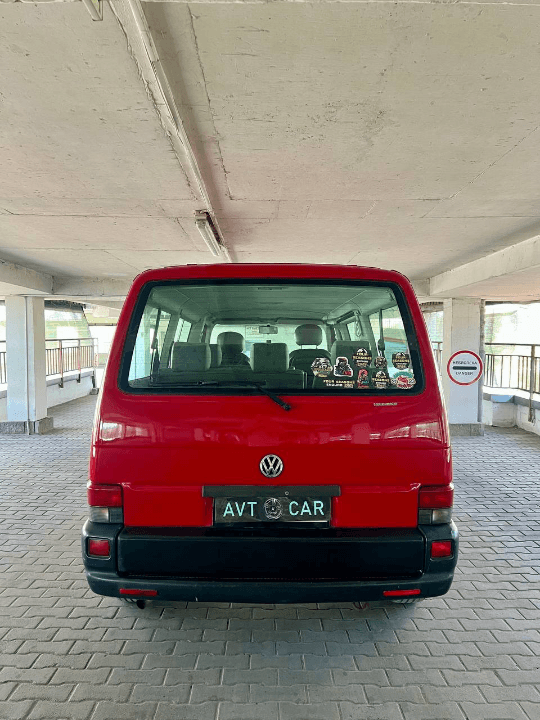 VOLKSWAGEN CARAVELLE
