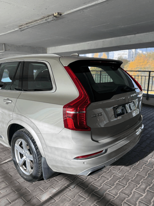 Volvo XC-90