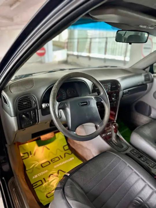VOLVO S40