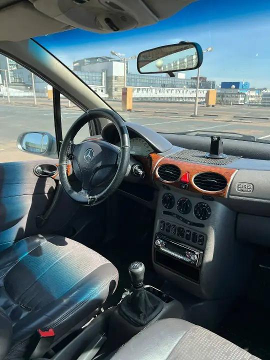 Mercedes-Benz A160
