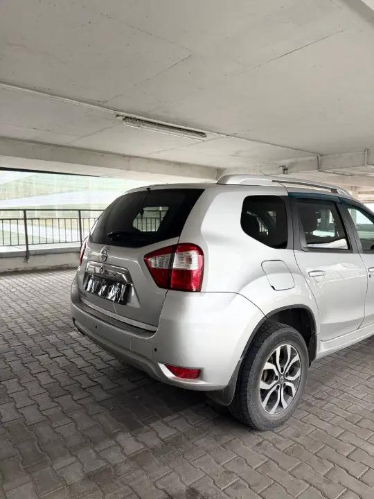 NISSAN TERRANO
