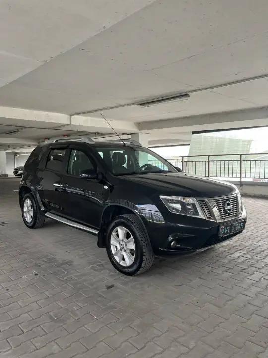 NISSAN TERRANO