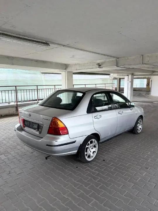 Suzuki Liana