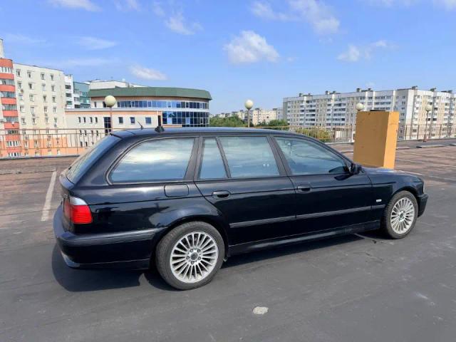 BMW 523