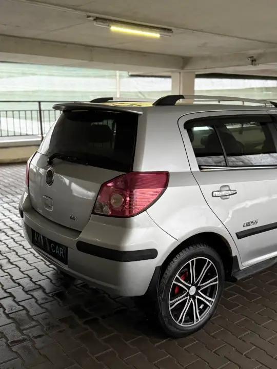 Geely MK Cross 