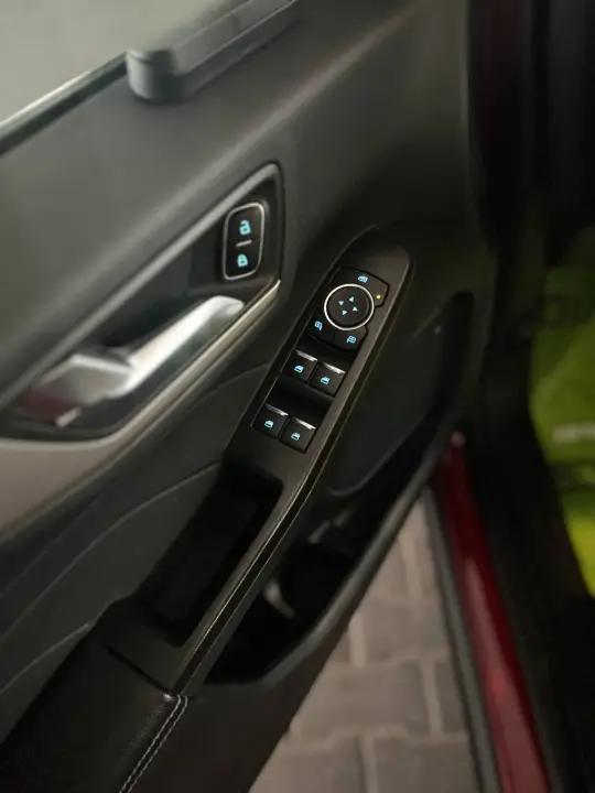 FORD ESCAPE