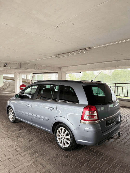 Opel Zafira 