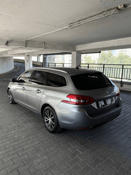 Peugeot 308