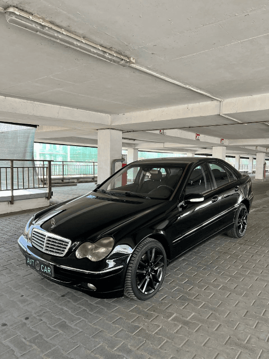 Mercedes-Benz C220