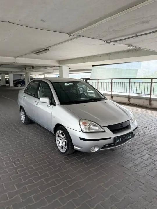 Suzuki Liana