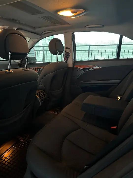 Mercedes-Benz E320