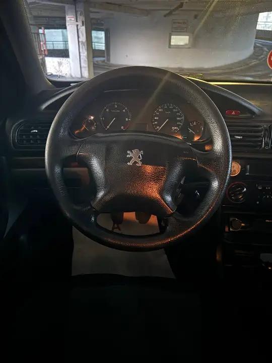 Peugeot 406