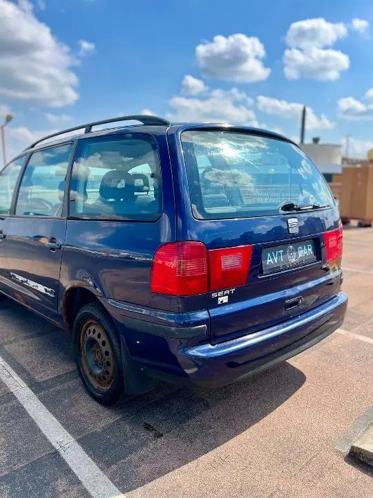 Seat Alhambra.