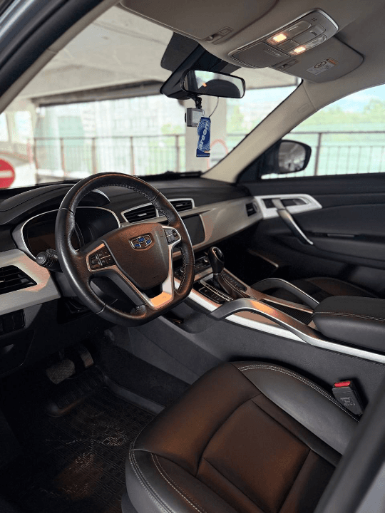 Geely Atlas