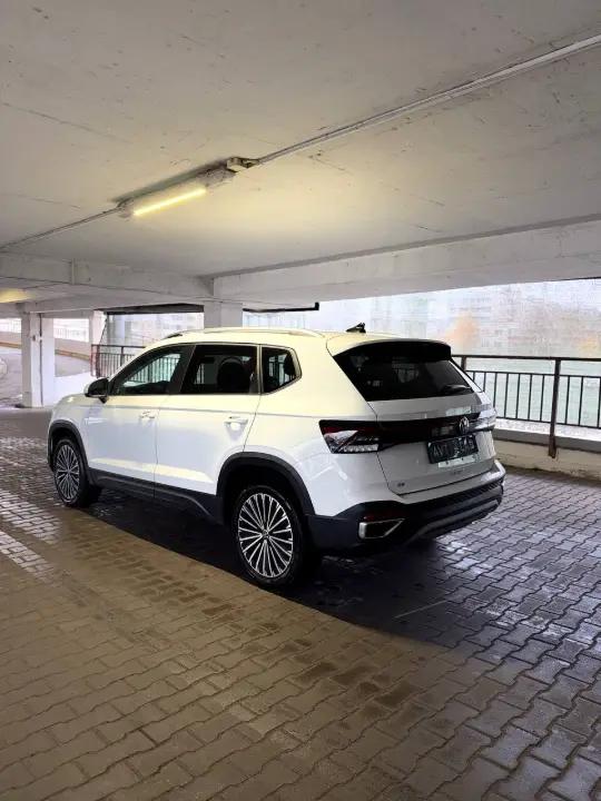 VOLKSWAGEN TAOS