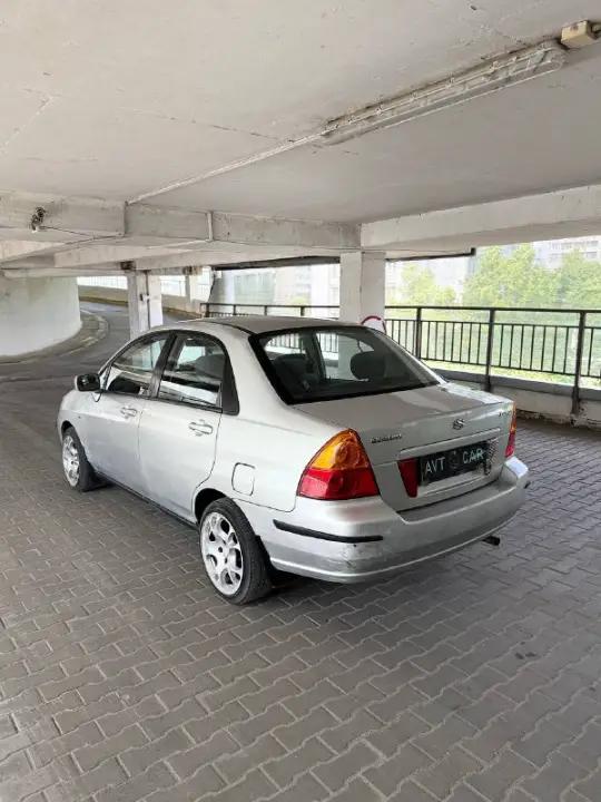 Suzuki Liana