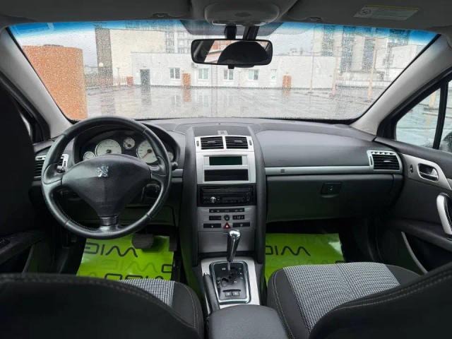 PEUGEOT 407
