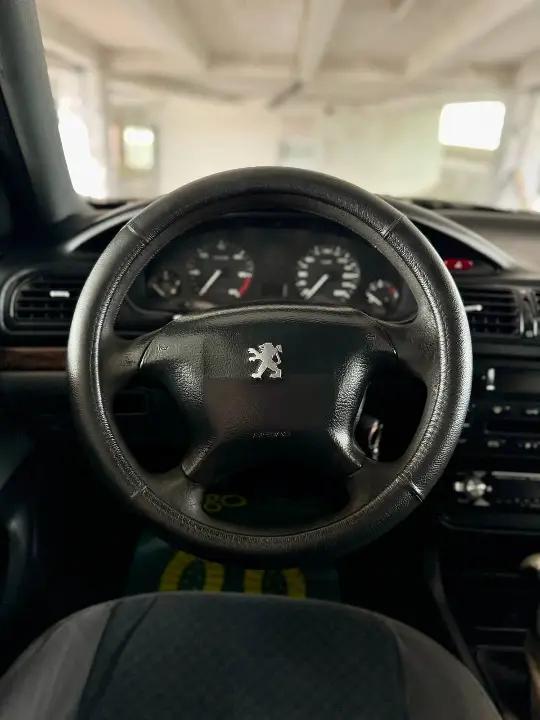 Peugeot 406