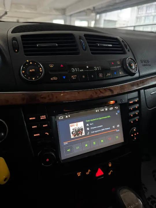 Mercedes-Benz E320