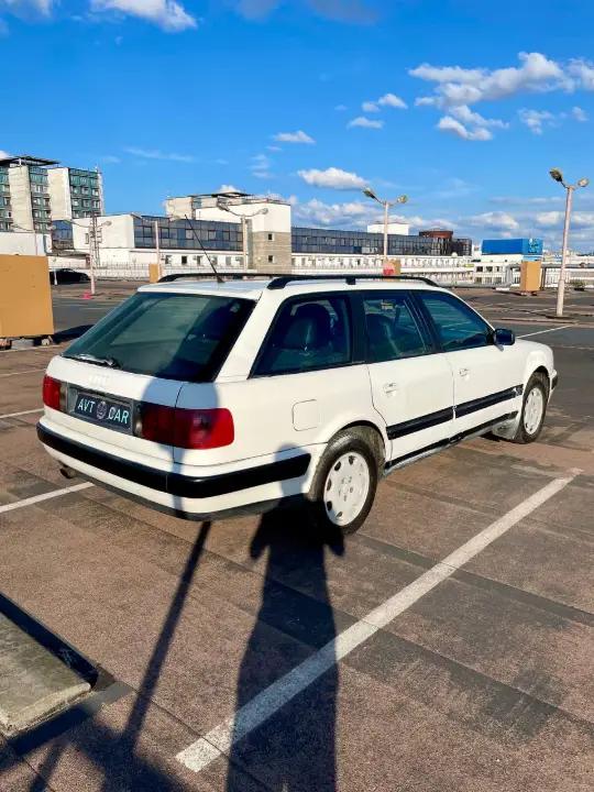 Audi 100