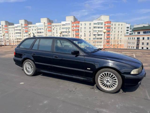 BMW 523