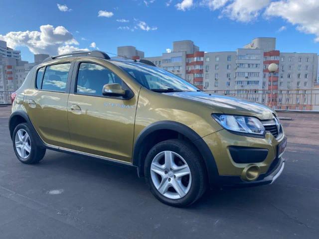 RENAULT  SANDERO