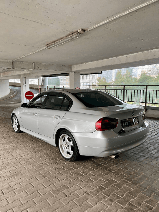 BMW E90