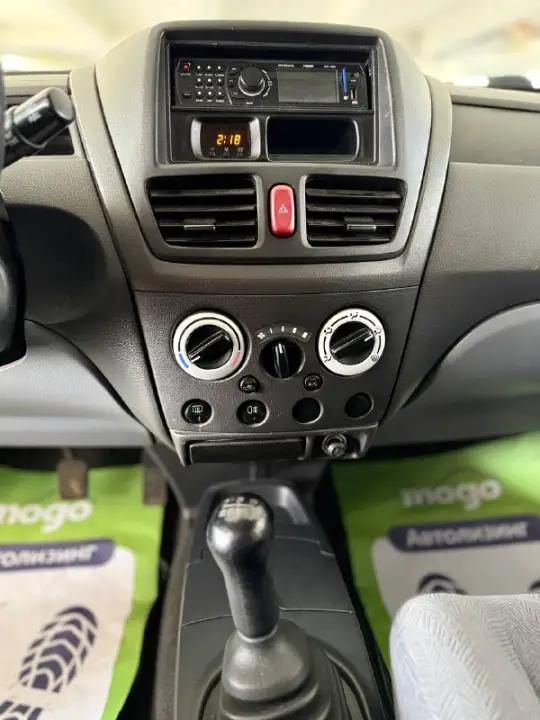 Suzuki Liana