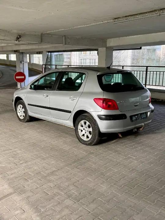 Peugeot 307