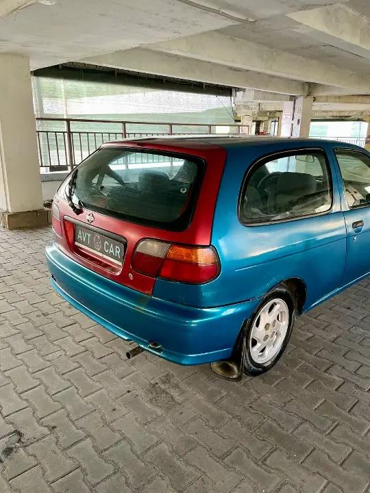 Nissan Almera