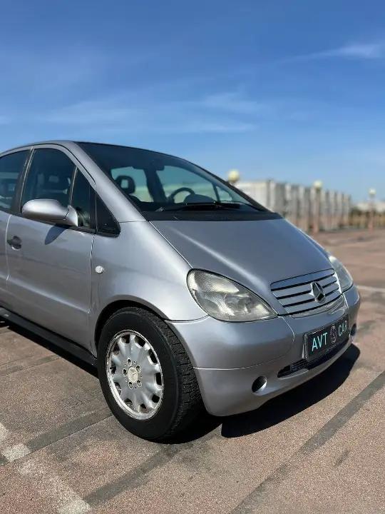 Mercedes-Benz A160