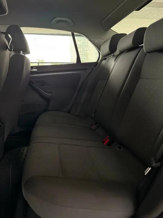 Volkswagen jetta V