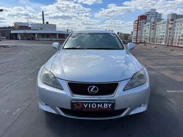 LEXUS IS