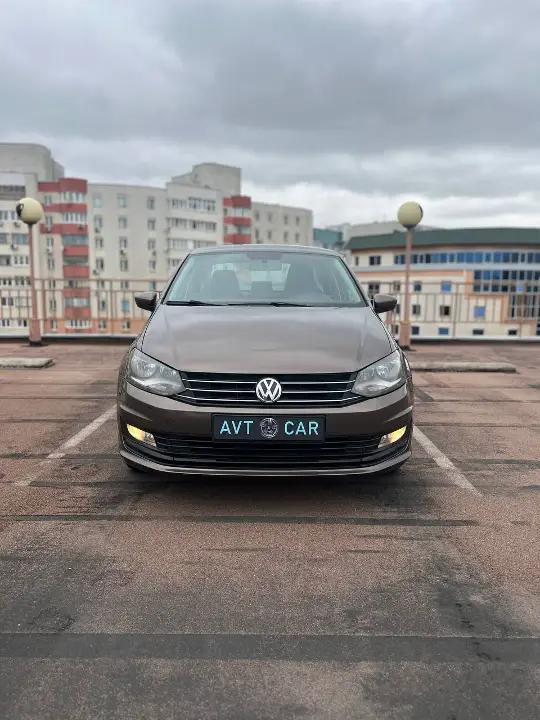 Volkswagen Polo Sedan