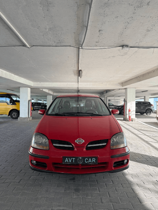Nissan Almera Tino