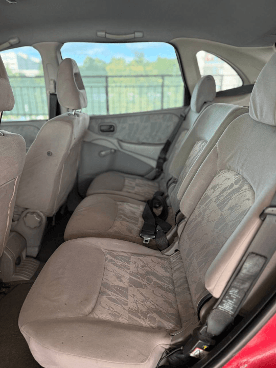 Nissan Almera Tino