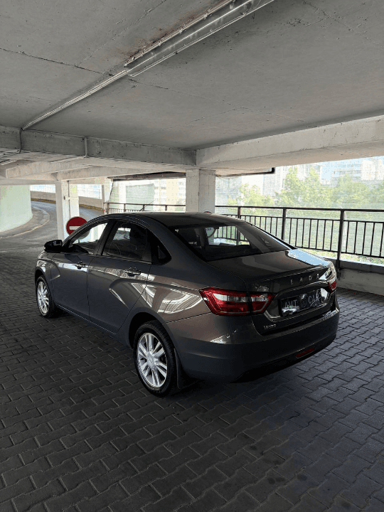 LADA VESTA