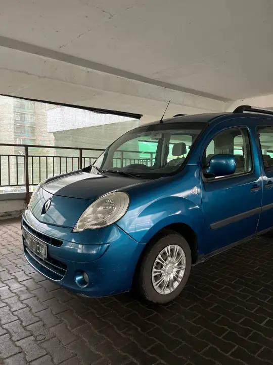 RENAULT KANGO