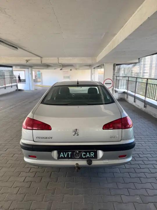 Peugeot 607