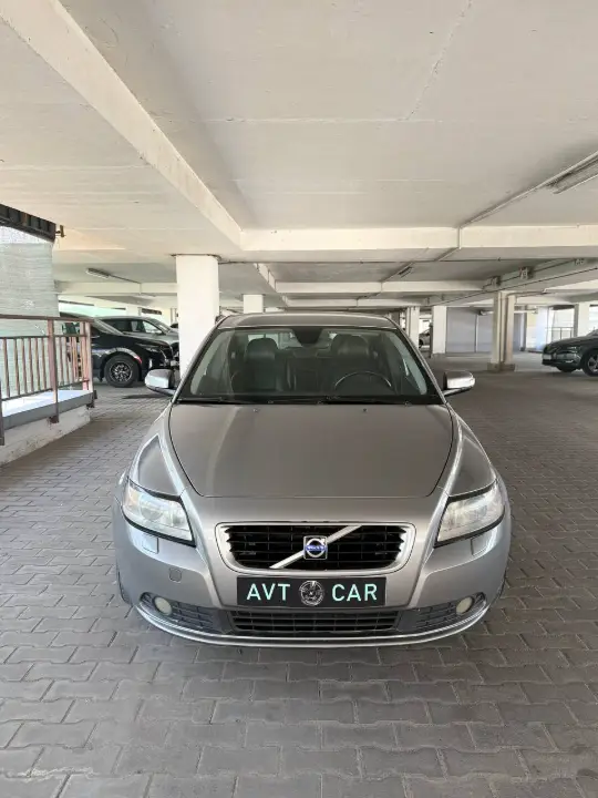 Volvo S40, фотография 1