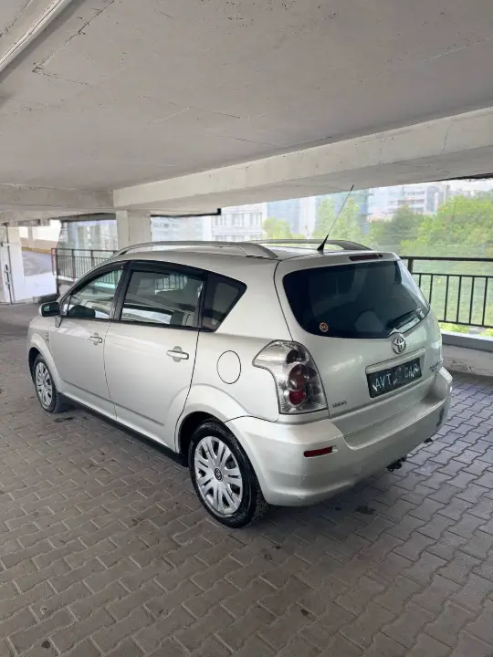 Toyota Corolla Verso, фотография 7