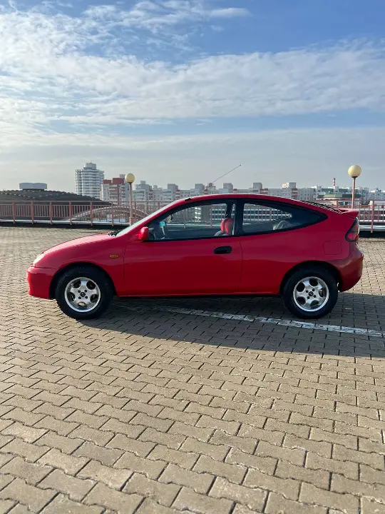 Mazda 323
