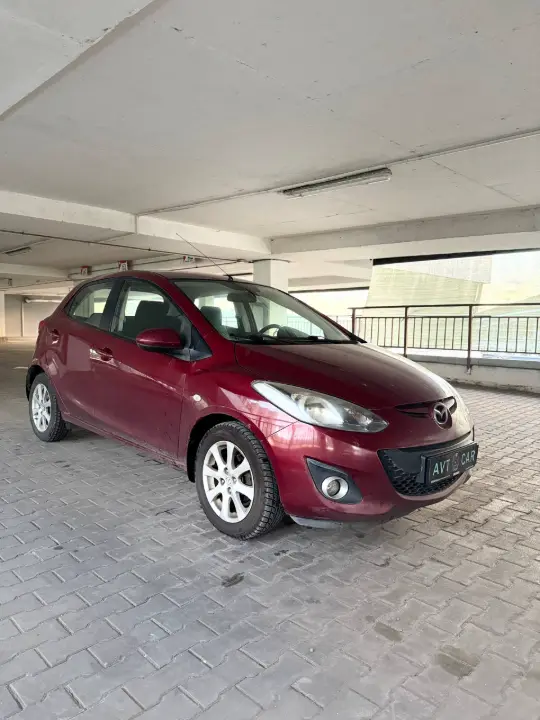 Mazda 2, фотография 10