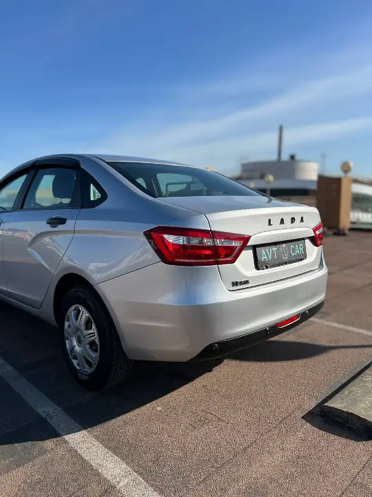 Lada Vesta GFL110