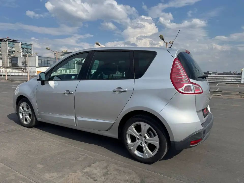 RENAULT MEGANE SCENIC